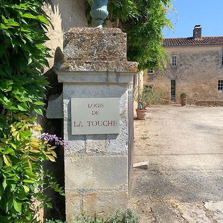 Logis De La Touche Bed & Breakfast Saint-Hilaire-des-Loges Dış mekan fotoğraf